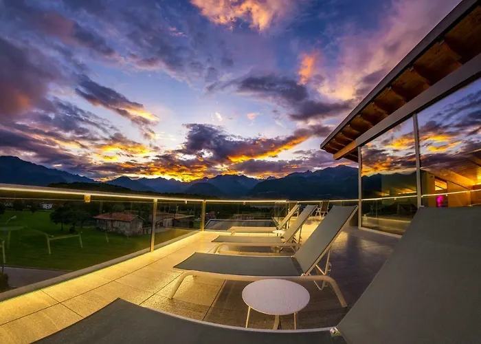 Rainbow Holiday Apartments Lake ComoAlbergo